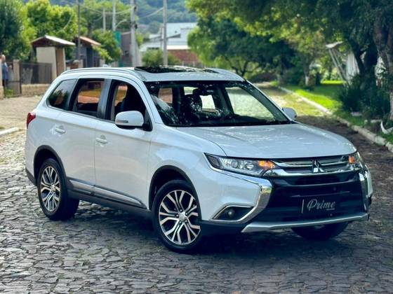 MITSUBISHI OUTLANDER 2.0 COMFORT 16V GASOLINA 4P AUTOMÁTICO MITSUBISHI OUTLANDER 2.0 COMFORT 16V GASOLINA 4P AUTOMÁTICO